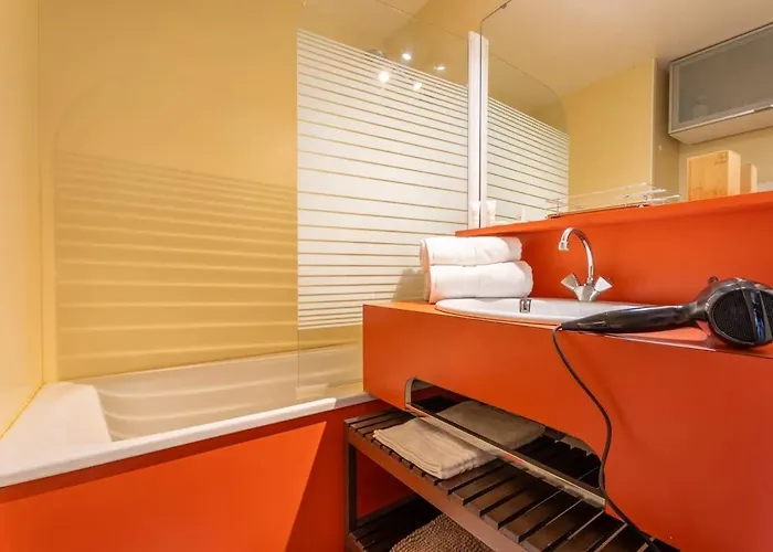 Apt, In-out - Heart Of Beautiful View - Roche Blanche فال تورُن